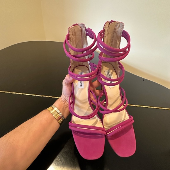 NWT Luxury Spring Summer Party Steve Madden Strappy Suede Pump/Shoes - Picture 13 of 17